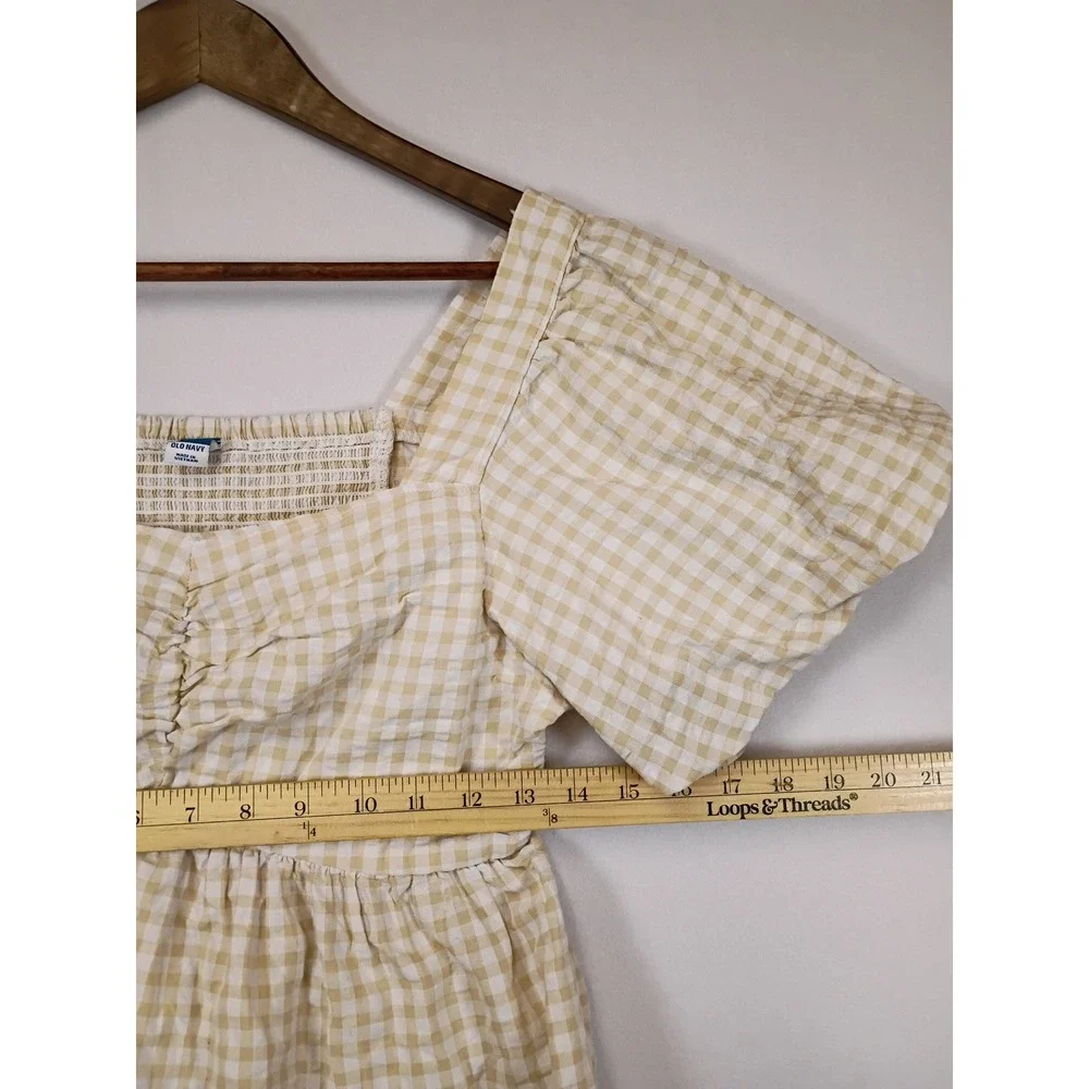 Cottagecore Old Navy Women Medium Beige Gingham Puff Sleeve Smocked Peplum Top